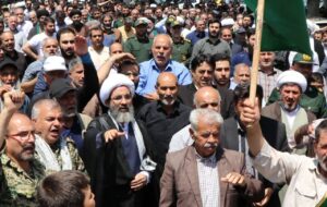 نظرآباد در محکومیت اسرائیل؛ خروش “مرگ بر آمریکا” در نمازجمعه!