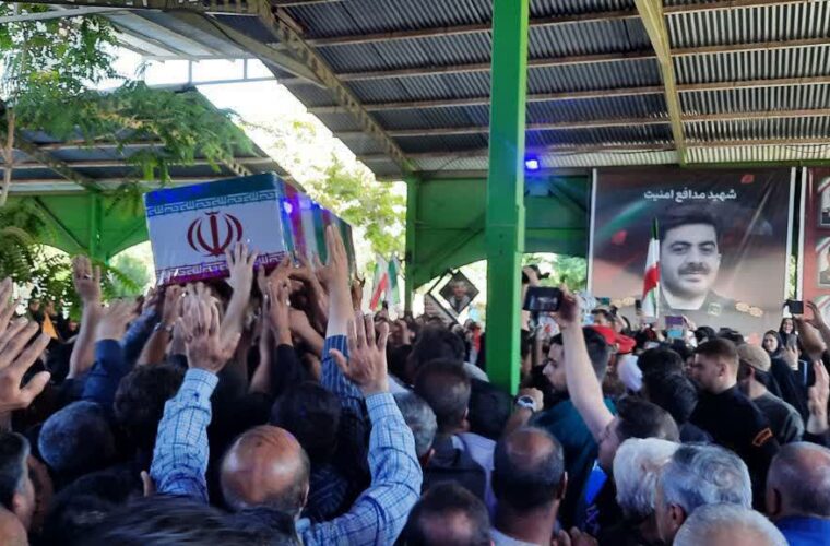 گزارش تصویری|تشییع و تدفین پیکر مطهر شهید حسین  قربانی!