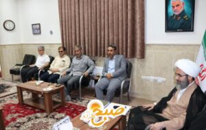 دیدار صمیمی هنرمندان نظرآباد با امام جمعه!