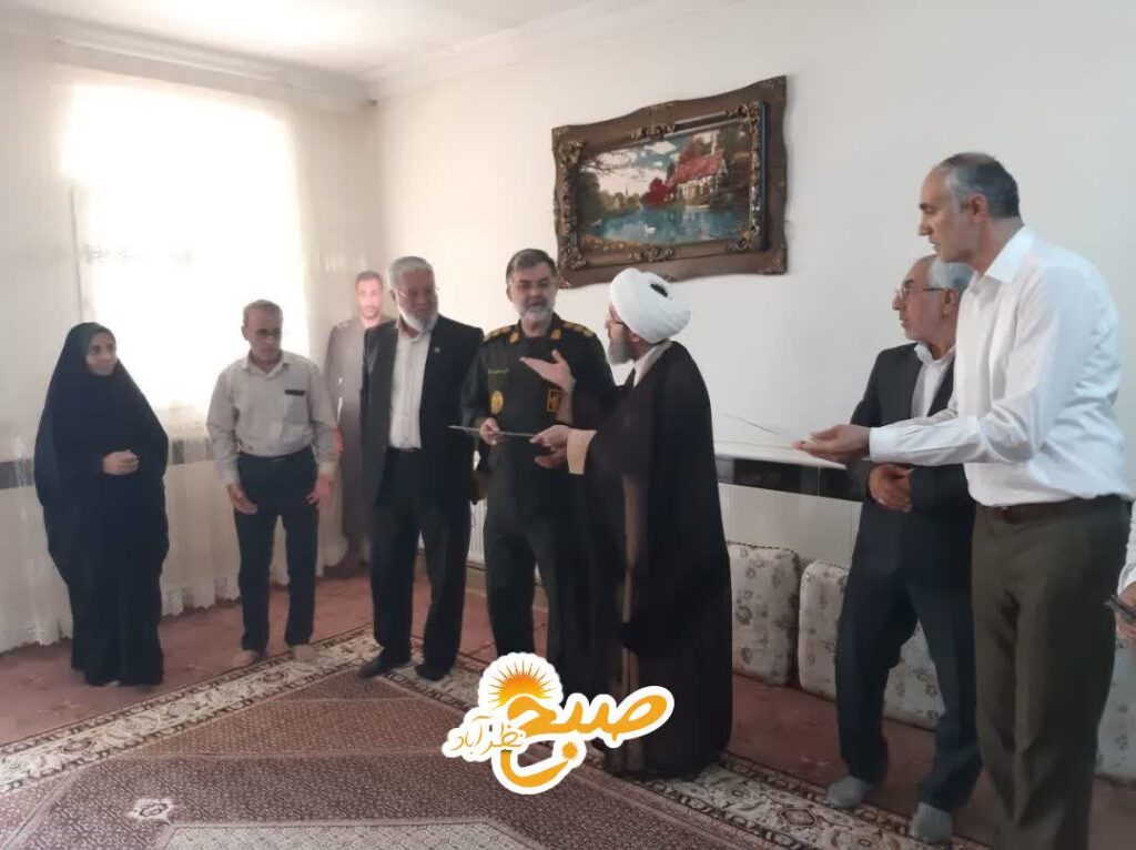 عطر حضور، در خانه شهید: مسئولین نظرآباد، میهمان ایثار و مقاومت!