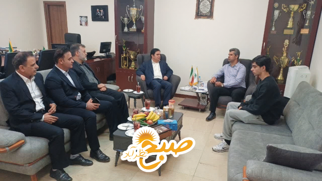 حمایت از قهرمان نظرآبادی تکواندو در دیدار با هادی ساعی!