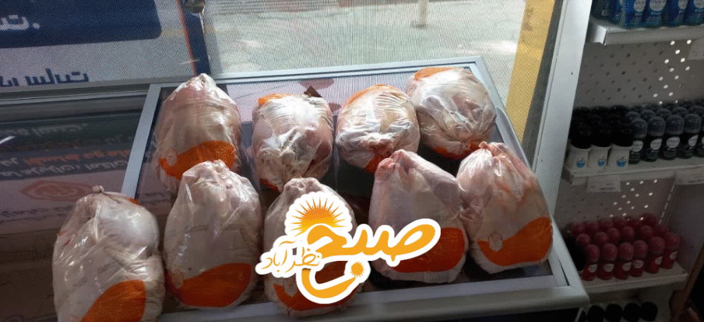 کشف و معدوم‌سازی مرغ تاریخ‌گذشته در یکی از فروشگاه‌های زنجیره‌ای نظرآباد!