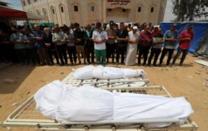 جمعیت غزه بر اثر جنگ بیش از ۲۵۰ هزار نفر کاهش یافت جمعیت غزه بر اثر جنگ بیش از ۲۵۰ هزار نفر کاهش یافت