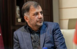 تمدید قرارداد قلعه‌نویی باید در هیئت رئیسه بررسی شود